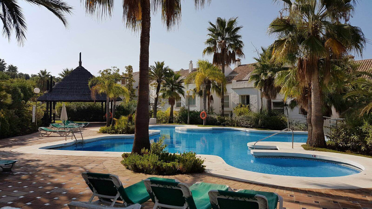 4 Bedroom Townhouse For Sale The Golden Mile, Costa del Sol - HP2879870