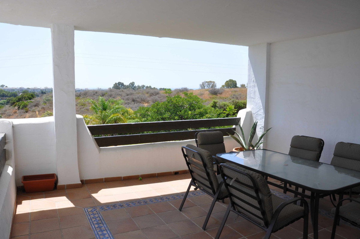 2 Bedroom Middle Floor Apartment For Sale Estepona, Costa del Sol - HP2960477