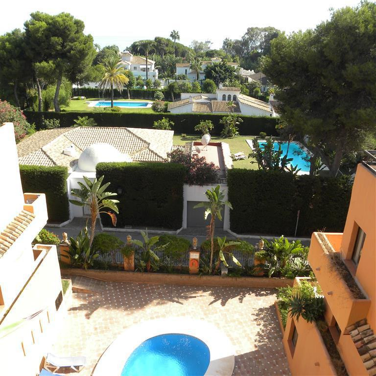 2 Bedroom Penthouse For Sale New Golden Mile, Costa del Sol - HP3016232