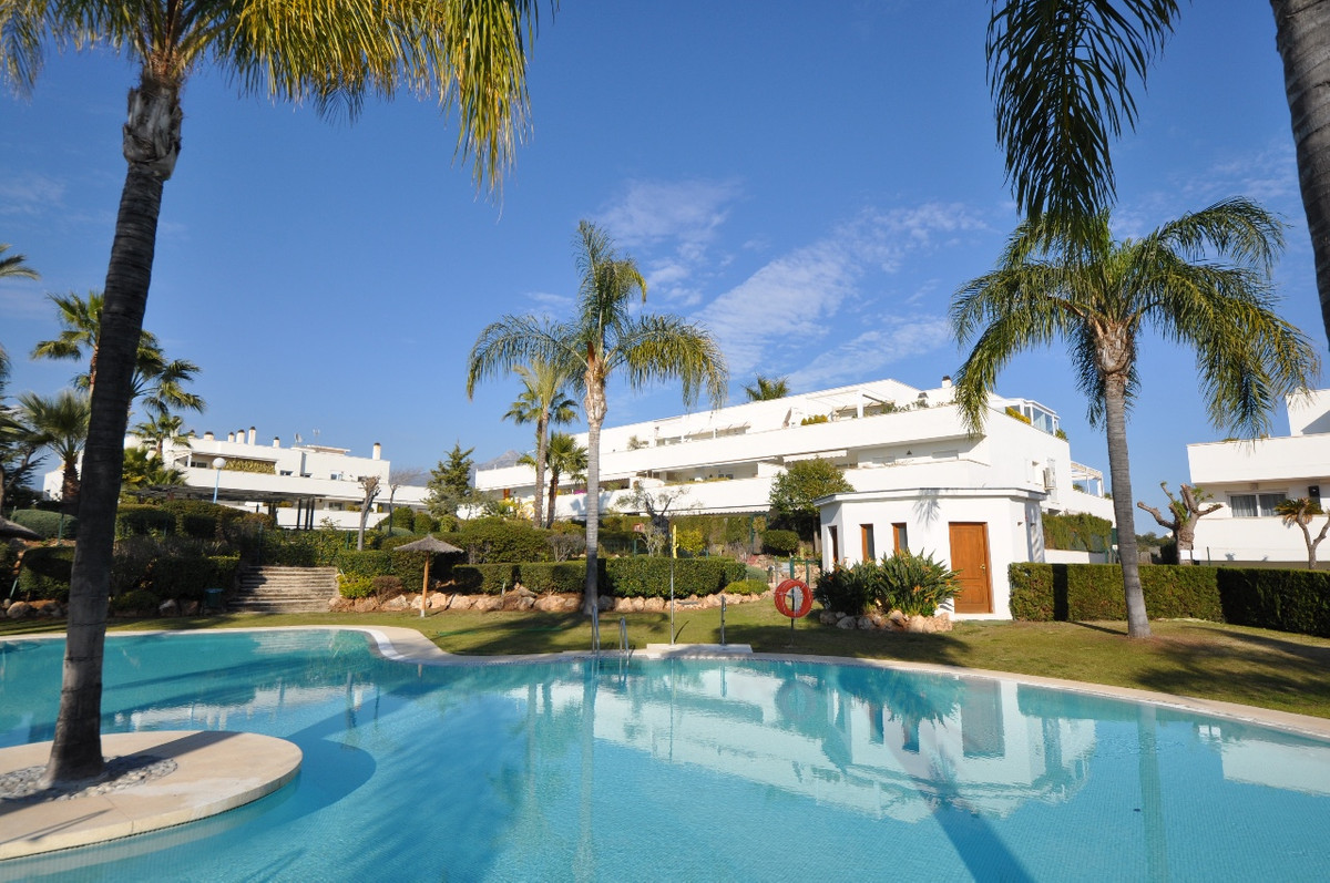 2 Dormitorios Apartamento Planta Baja  En Venta Nueva Andalucía, Costa del Sol - HP3105601