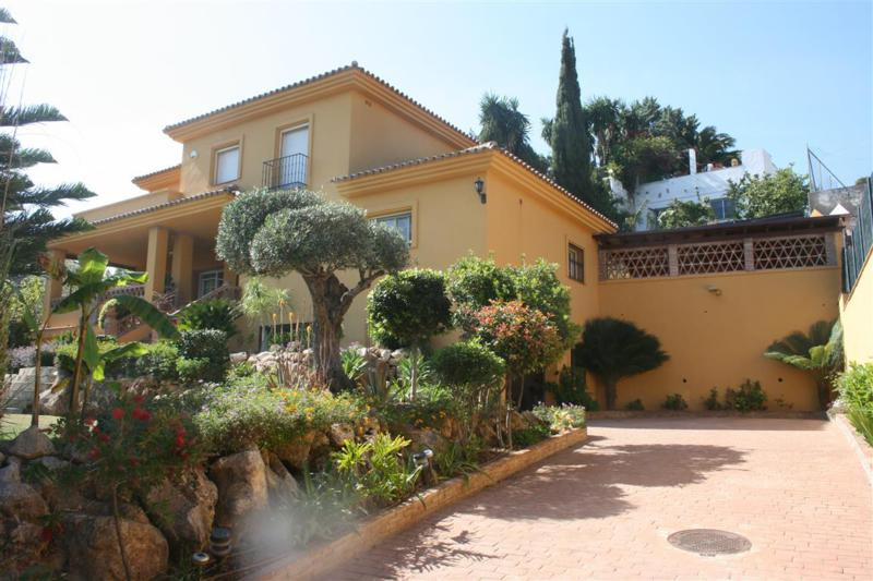 Villa Detached Elviria Málaga Costa del Sol R2256608 3