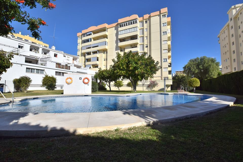 4 Bedroom Middle Floor Apartment For Sale Fuengirola, Costa del Sol - HP3067042