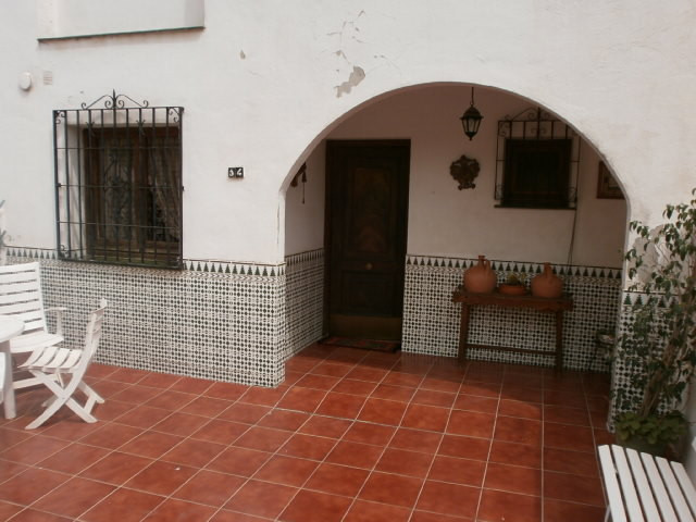 4 Bedroom Semi-Detached House For Sale Torremolinos, Costa del Sol - HP2445002